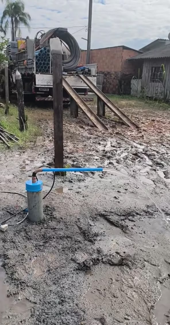 Água pura de poço artesiano